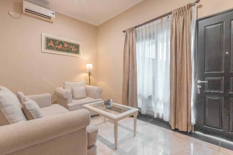534 Sriwijaya Hotel Джакарта Екстериор снимка